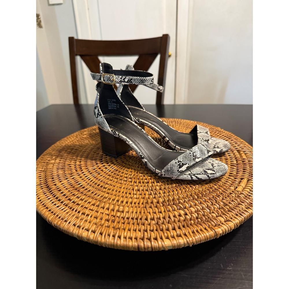 Lulus Snakeskin Print Block Heel Sandals Ankle Strap Black White Size 6.5